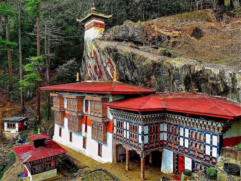 From Monastery Hills to Punakha Valley